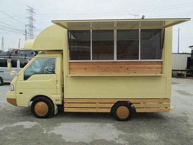 マツダボンゴ　キッチンカー