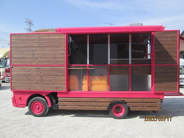 ニッサンアトラス　キッチンカー