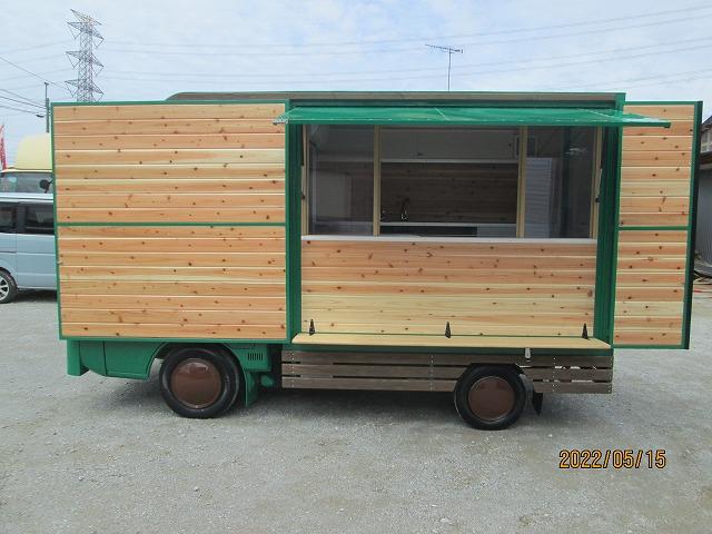 ニッサンバネット片側スライドワイド仕様キッチンカーです。